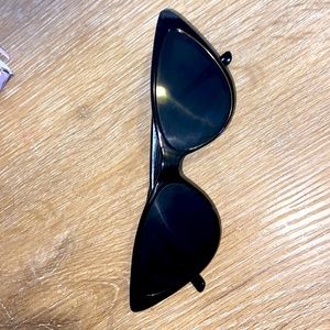 Cat eye sunglasses